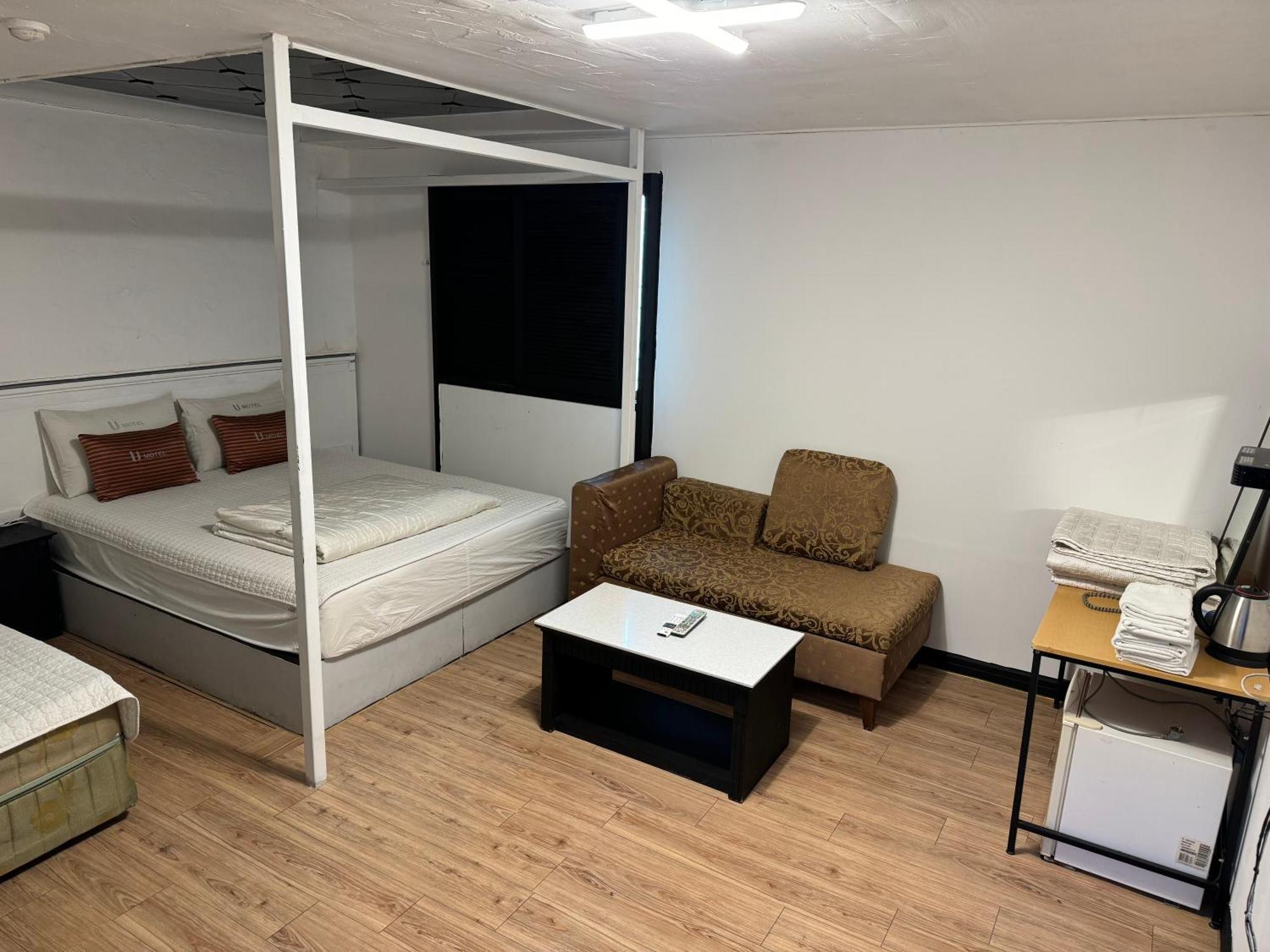 Motel Airtel Busan Esterno foto